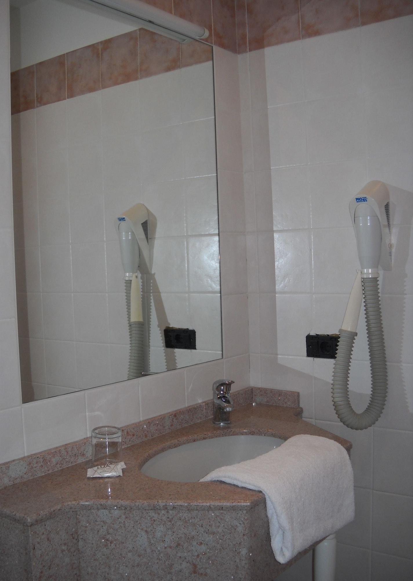 Club Hotel تينو المظهر الخارجي الصورة